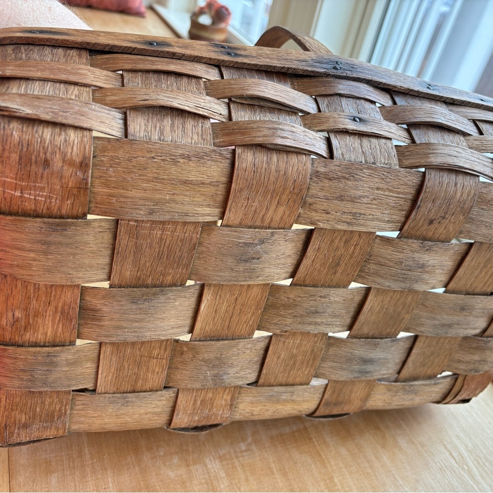 Beautiful Clean Rustic Brown Woven Basket Unique pet/smoke-free - Picture 10 of 16